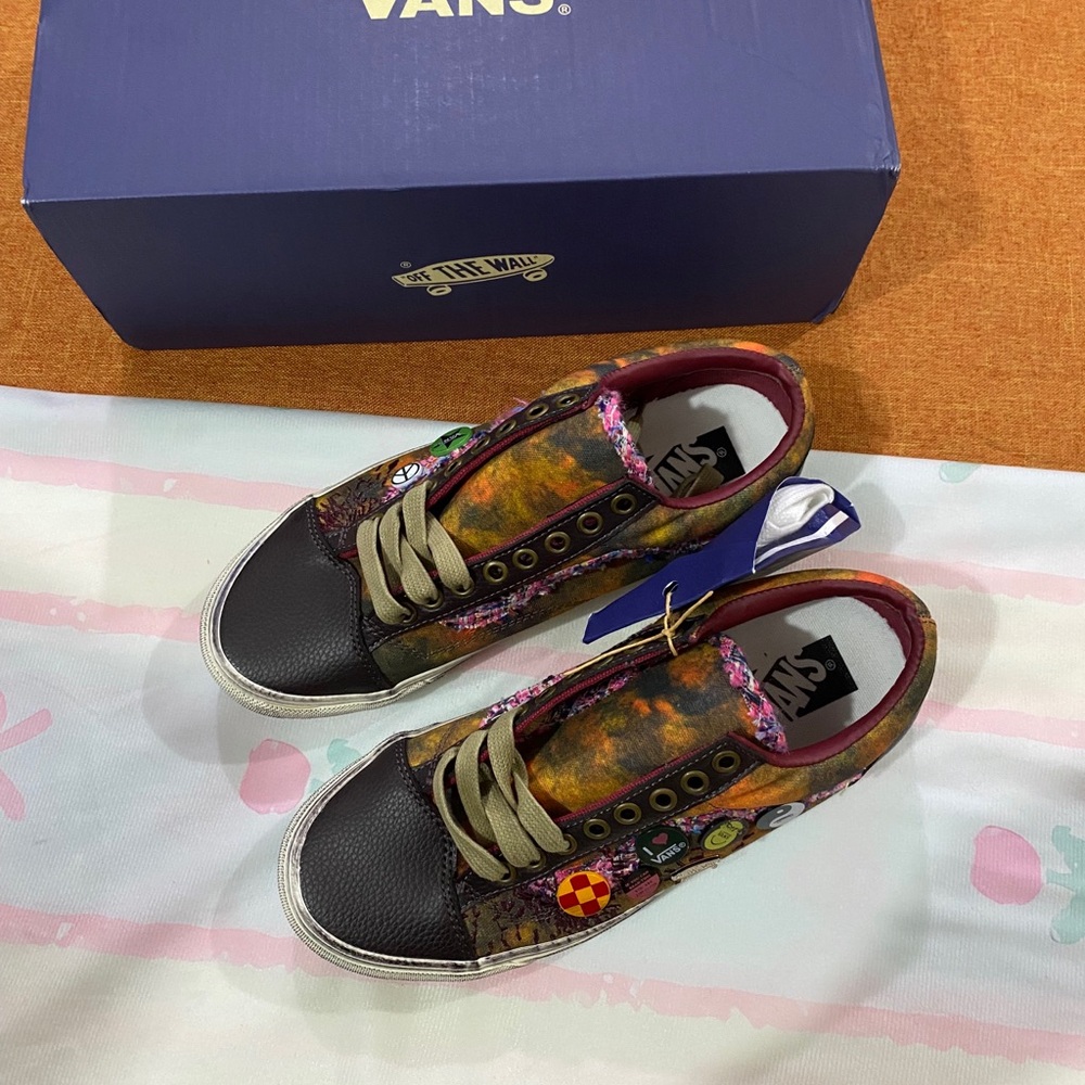 Vans Multicolor Low-Top Sneakers - Picture 4 of 9